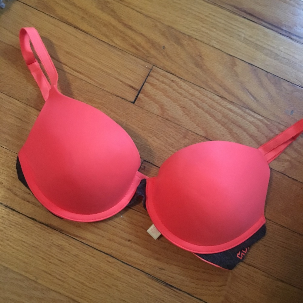 VS PINK wear everywhere push-up bra